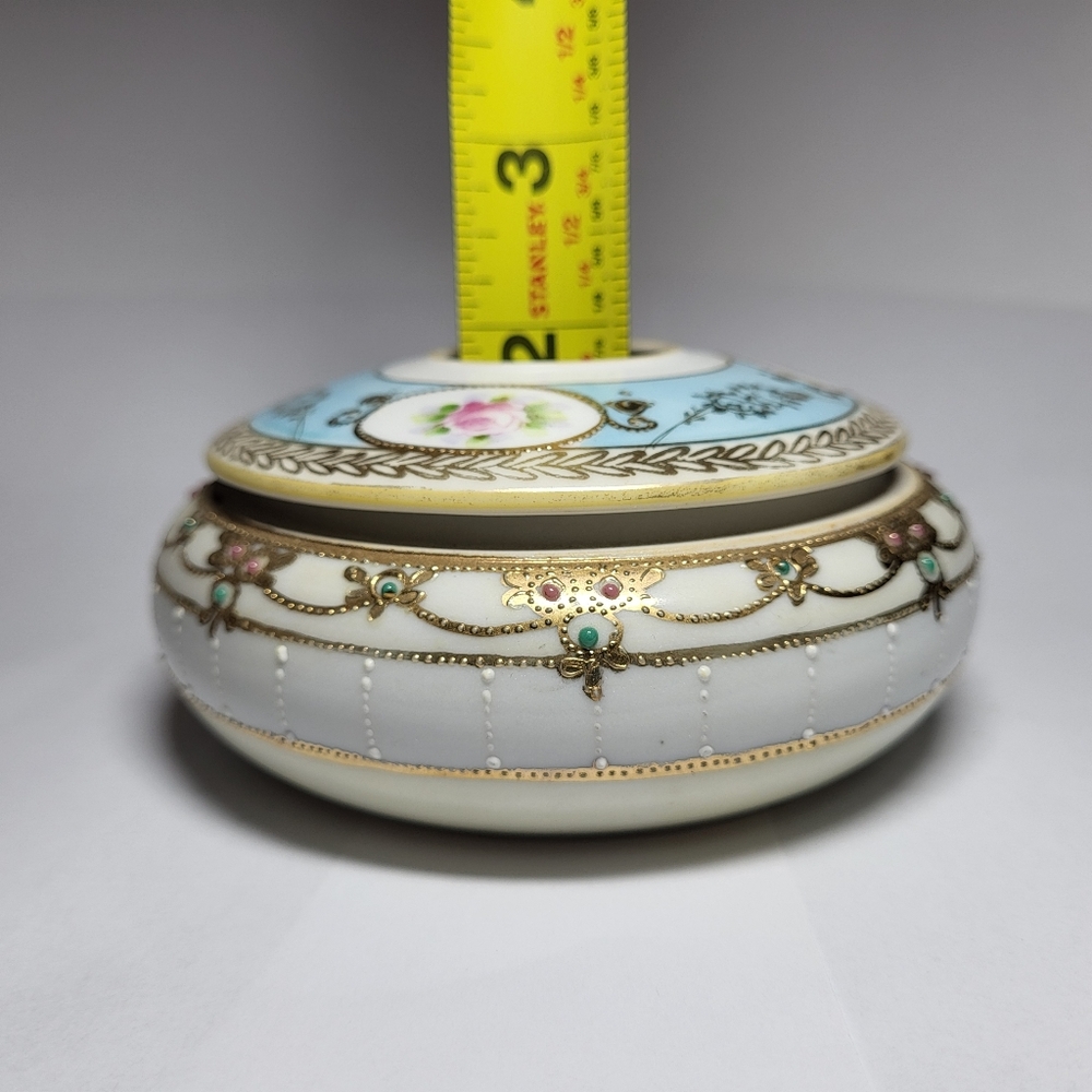 NIPPON Vintage, Late 1800s, Hand-Painted Porcelain Hair Receiver With Gold Gilt - Picture 10 of 11